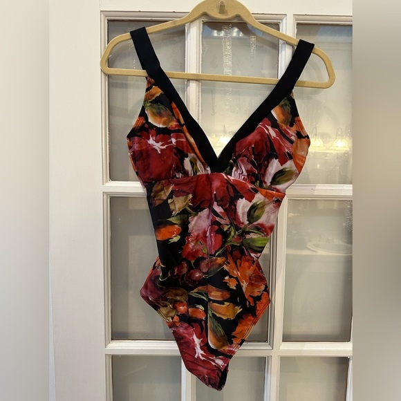 Manvar Floral One Piece Swimsuit Bathing Suit Brazil Size 46 US Medium Large NWT - Picture 13 of 13